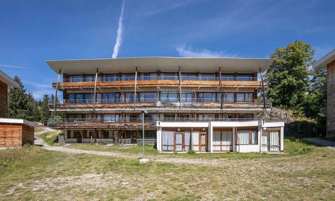 Vaulnaveys-le-Haut Apartment | Mountain Hideaway for 4 guests