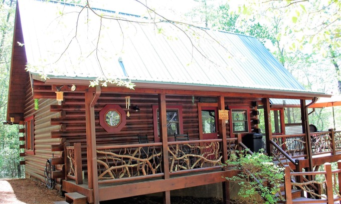Brasstown Cabin | Mountain Laurel Cabin, Private Acre Size Pond, Folk School, Fishing, Dish,WiFi