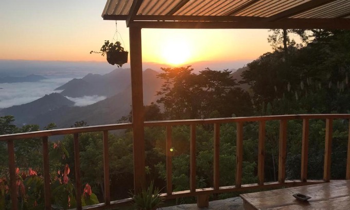 Alta Verapaz Bed & Breakfast | Mountain Nest
