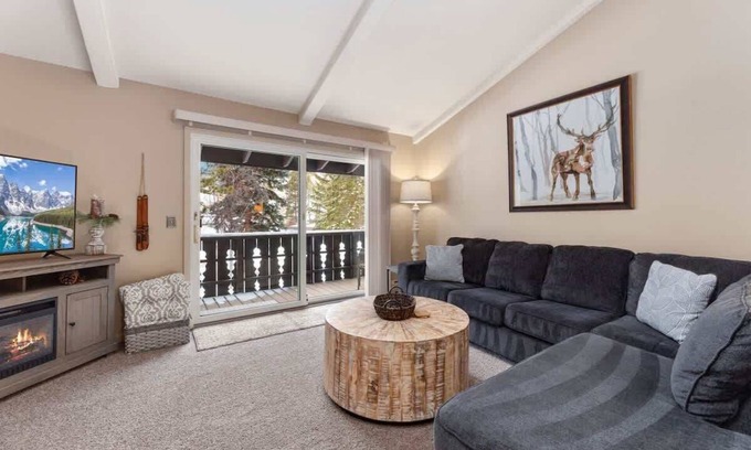 Estes Park Condo | Mountain Pines Chalet: Nestled along Fall River