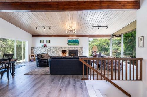 Sandy House | Mountain Setting, Near Trails!
