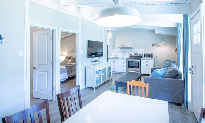 The Blue Mountains Apartment | Mountain View Boutique Suite with contactless entry - The Lake at Blue Mountains