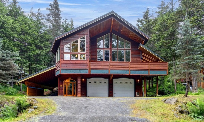 Alyeska House | Mountain-view house with hot tub, fireplace, balcony, deck, foosball table & W/D