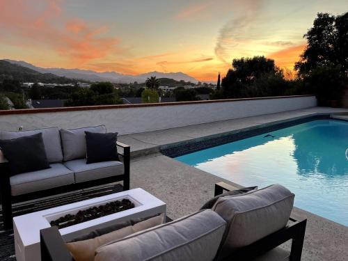 Agoura Hills House | Mountain View Poolside Retreat