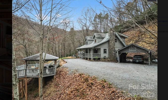 Whittier Cabin | Mountain Views and Great Location