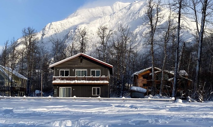 Valdez House | Mountain views from brand new property in quiet neighborhood!