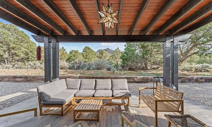 Ranchos De Taos House | Mountain Views~Secluded Retreat~Taos Haven