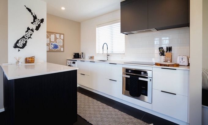 Twizel House | Mountain Vista Retreat -Apartment 1 (Wifi)