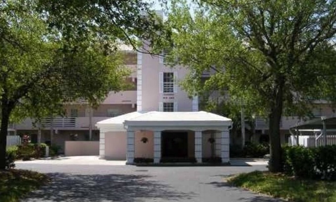 Plantation Condo | Moving to Florida? Need Short Term Accommodations?
