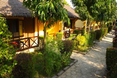 Bardia Hotel | Mr. B's Place
