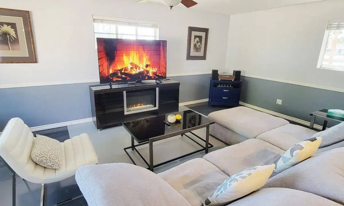 Encanto House | Msg for 5% off 1Bed 1Bath Huge Guesthouse Midtown PHX