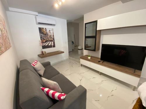 Hamrun Apartment | Msida, Space and Comfort for 6