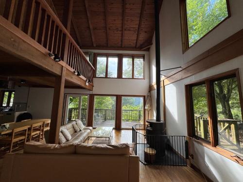 Fujikawaguchiko House | MtFuji view, BBQ, lake Saiko 3mins, hammock, wood deck