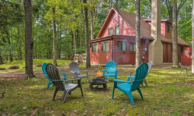 White Haven House | Mtn Getaway w/ Indoor Hot Tub, Golfers Welcome!