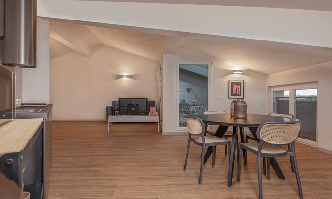 Sud-Ovest Apartment | MuBra Apartments - Unit 406
