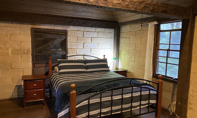 Grose Vale Cottage | Mud Brick Cottage @ Hidden Valley Retreat Cottages