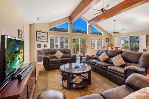 Mountain View Estates House | Mule Meadows - Classy Split level South Tahoe home