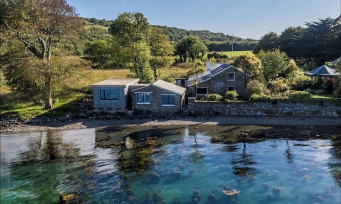 Dunbeacon House | Mulroe Cove - House