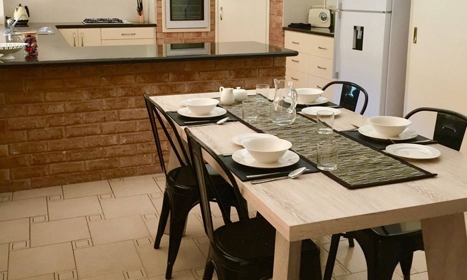 Leeming House | Murdoch Station B&B
