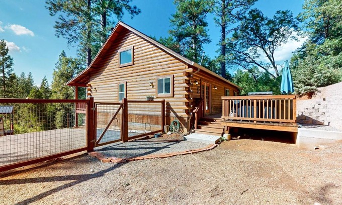 Forest Meadows House | Murphys Cozy Cabin