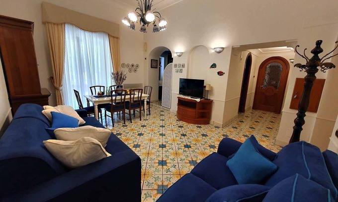 Minori Apartment | My Rental Homes - Casa Minori to rent in Amalfi Coast air conidioning free wifi