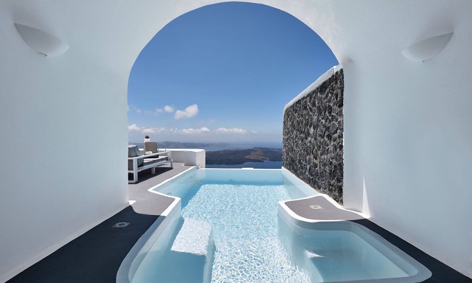 Imerovigli House | My Rental Homes - Maison Sivota with private pool and heated Jacuzzi