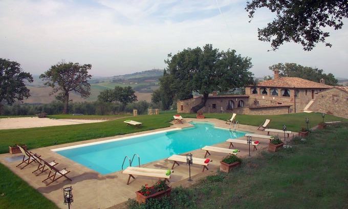 Pienza Villa | My Rental Homes - Villa Monticchiello with pool and garden surrounding the property