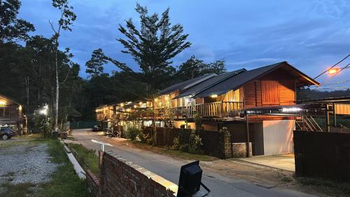 Air Kuning Hotel | MyDusun Chalet, Taiping, Perak, Malaysia
