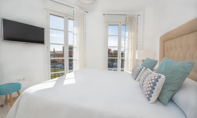 La Goleta Apartment | Myramar Premium Center