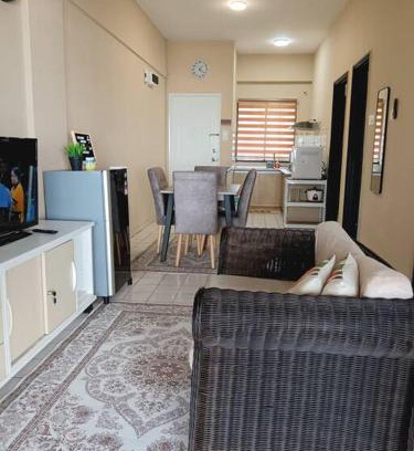 Taman Haji Zainal Apartment | MZR Homestay
