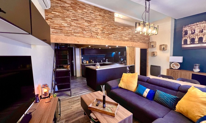 Faubourg Apartment | Nîmes center: superb atypical apartment