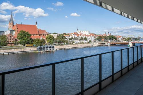 West Pomeranian Voivodeship Apartment | Nad Odrą Szczecin - luksusowy apartament z widokiem na Odrę, tarasem i klimatyzacją