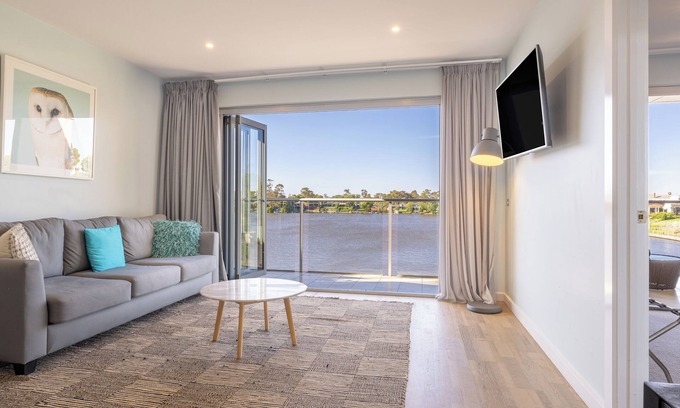 Nagambie Hotel | Nagambie Waterfront Motel