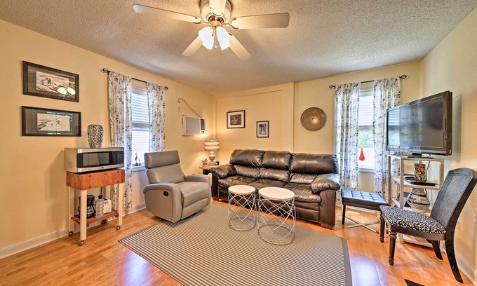 Nags Head Apartment | Nags Head Apt with Patio - 1/2 Mile Walk to Beach!
