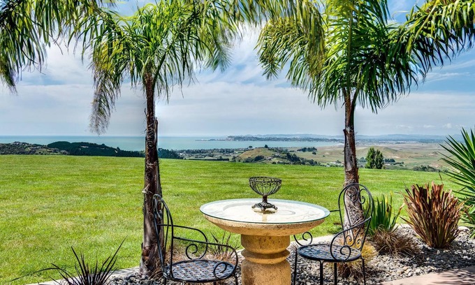 Eskdale Bed & Breakfast | Napier Bed & Breakfast Tequila Sunrise