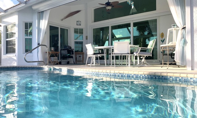 Falcons Glen House | Naples, dream villa on the lake, south facing, private, heated pool, free Wi-Fi