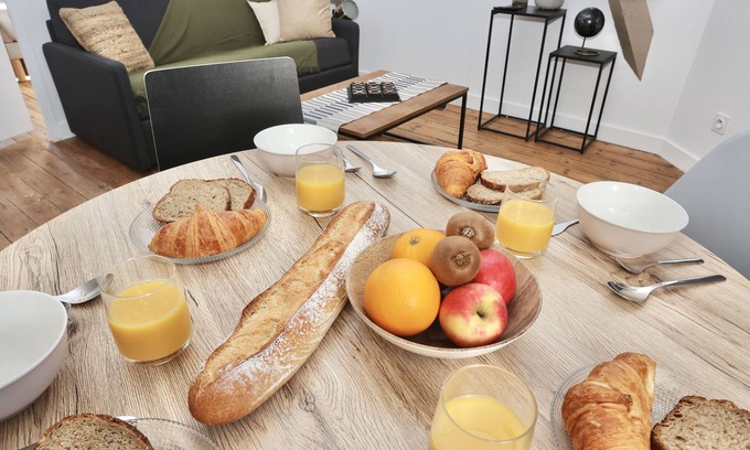 Pontivy Apartment | Napoléon Gare 7 ★ T2 ★ Dernier Etage ★ ByLocly