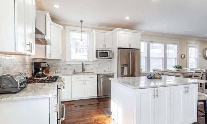 Homewood House | Naptown Villa House S