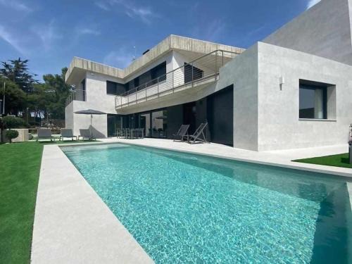 Castell-Platja d'Aro House | Naramia Sagaro Villa with Poolgarden10 Pax