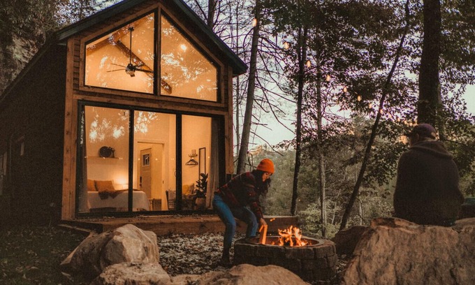 Rogers Cabin | Nature Getaway | Dog Friendly | Cliffs |Fire Pit