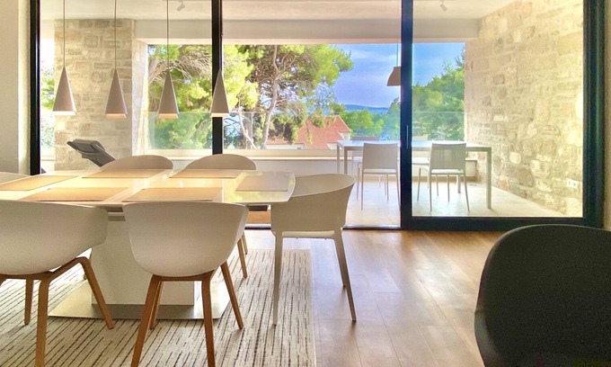 Zavala Apartment | Nautilus-Bay Suites - Apt. 420 Three-room suite for 2-6 persons