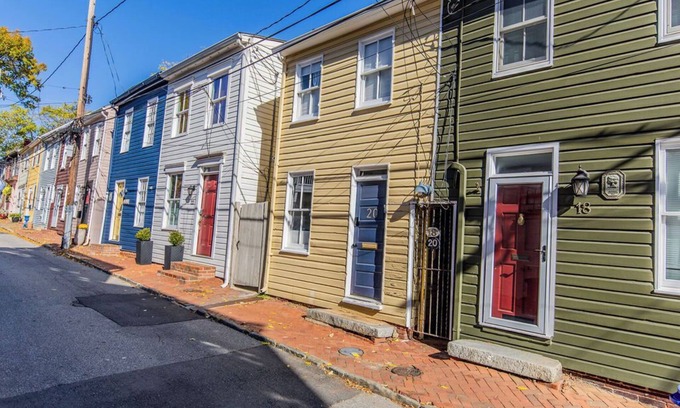 Historic District House | Naval Academy Gate 1