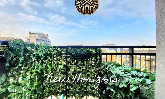 Lorenteggio Apartment | [Navigli San Babila] NEW Penthouse Studio with Balcony and Air Conditioning