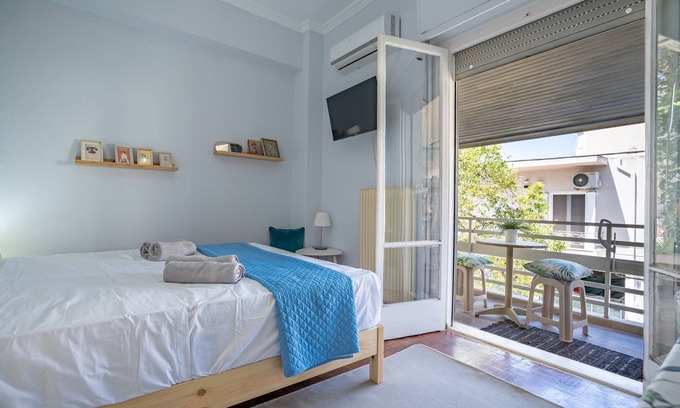 Filadelfeia-Chalkidona Apartment | Nea Filadelfia Studio for 2 by ΜΡS