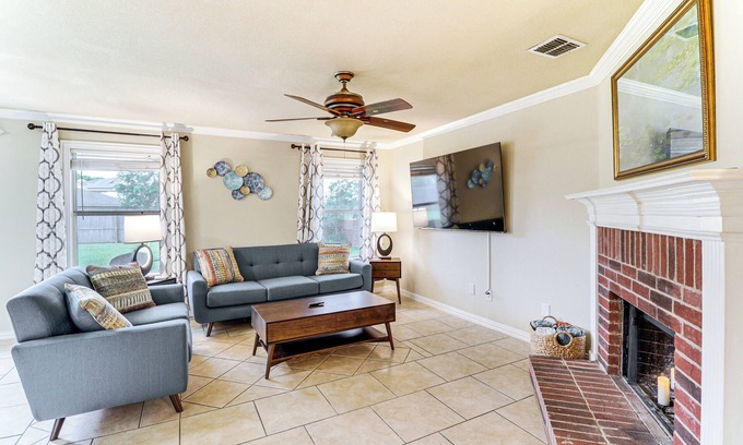 South Arlington House | Near AT&T Stadium & Six Flags: Texas Family Home!