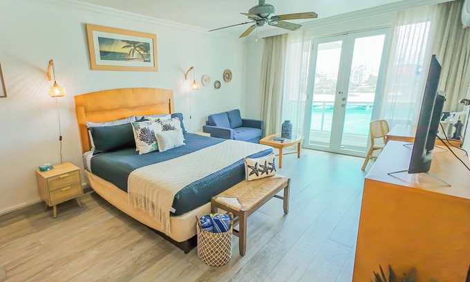 Puerta de Tierra Villa | Near Beaches: Soak up the sun with ocean breezes.