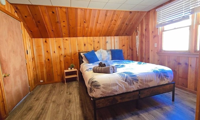 Garfield Heights House | Near National Park Home Away from Home