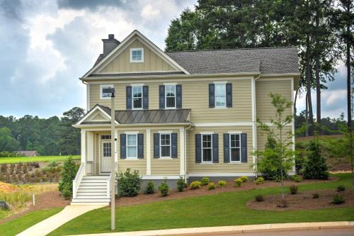 Reynolds Landing House | Near Sugar Creek Spacious Family-Friendly Retreat