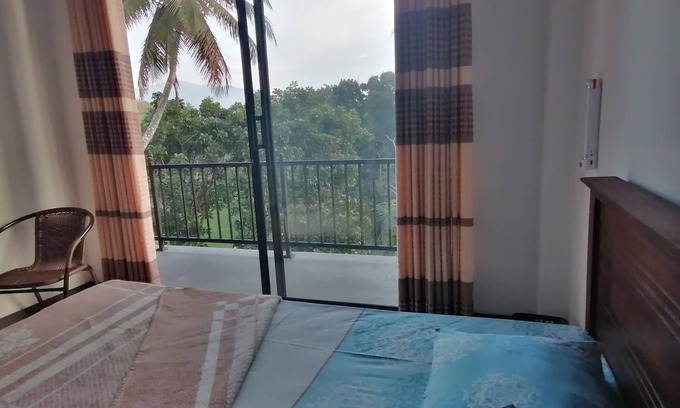 Peradeniya House | Nearest place to Royal Garden