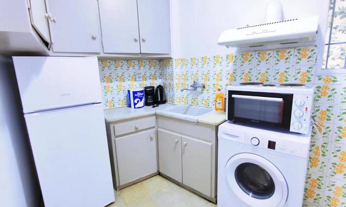 Athens Bed & Breakfast | Neat department